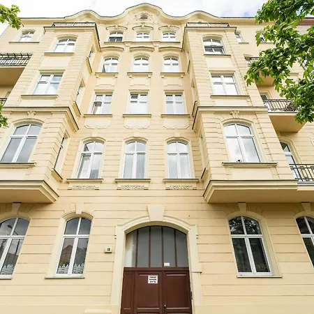 Διαμέρισμα Charming And Modern With Mezzanine In Center By Renters Πόζναν