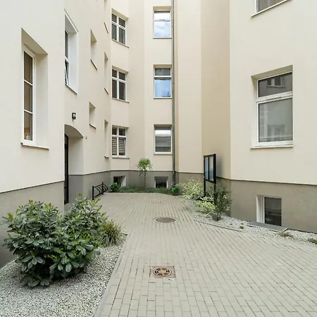 Charming And Modern With Mezzanine In Center By Renters Διαμέρισμα Πόζναν